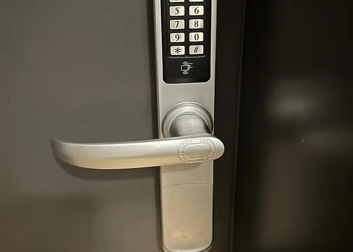 Urban Space 64 - Free Parking * فروتسواف