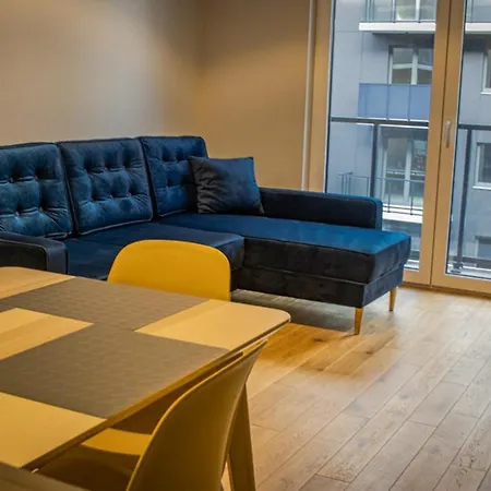 Urban Space 64 - Free Parking Vratislav