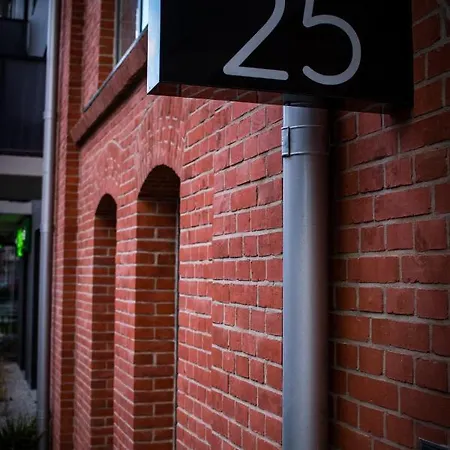 Urban Space 64 - Free Parking *